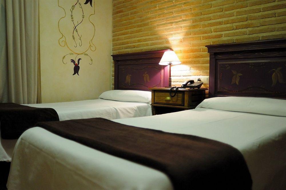 Affittacamere Yit Puerta Bisagra 2*